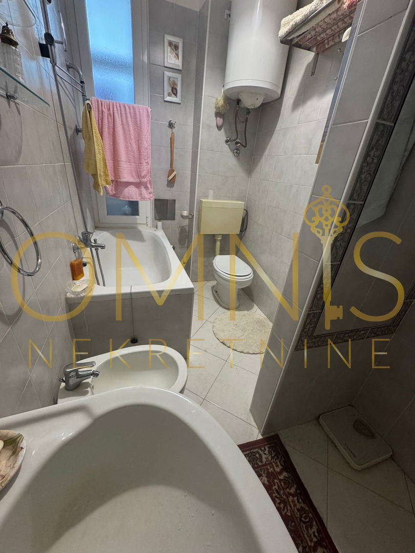 Appartamento trilocale a Belvedere, 90 m² – piano terra alto con balcone