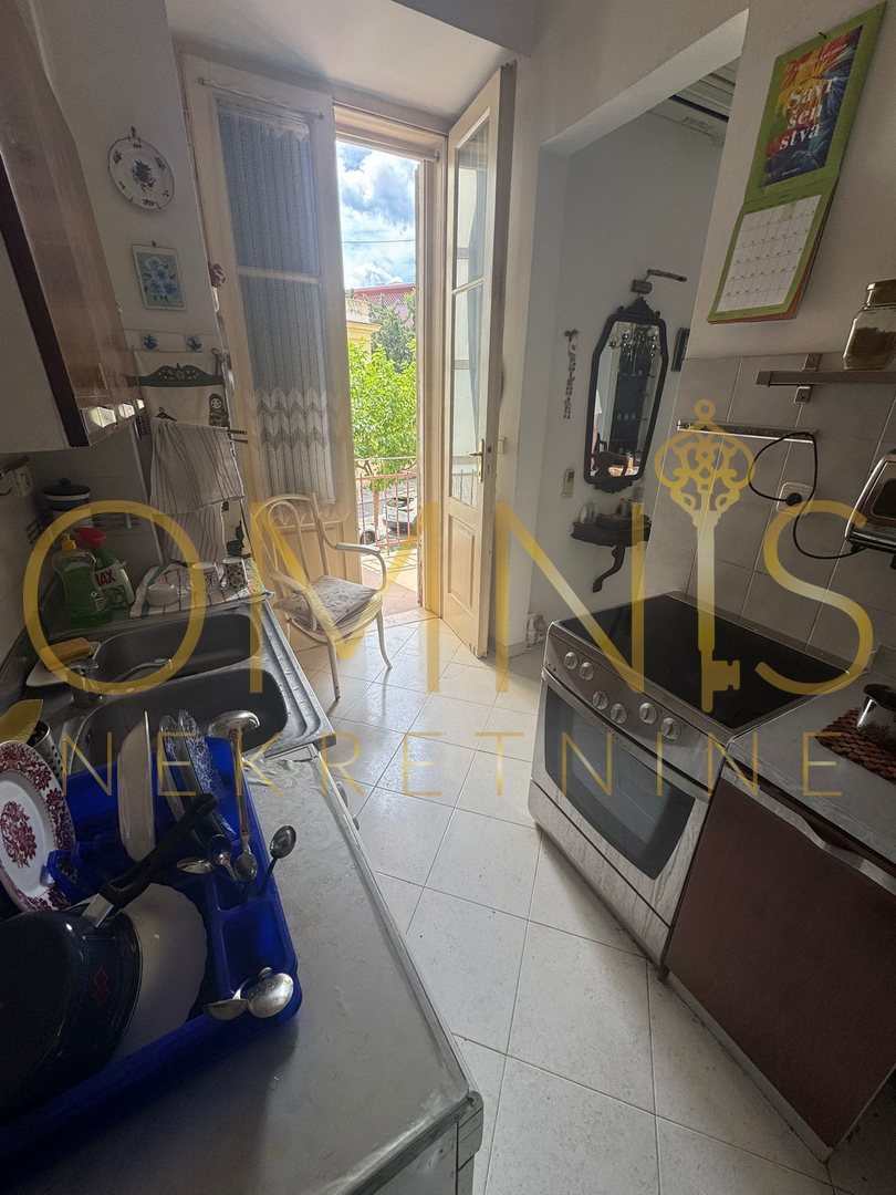 Appartamento trilocale a Belvedere, 90 m² – piano terra alto con balcone