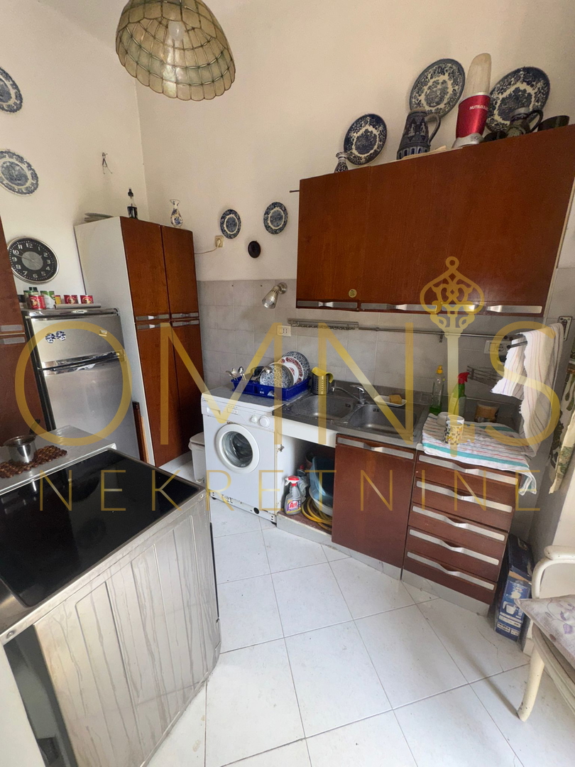 Appartamento trilocale a Belvedere, 90 m² – piano terra alto con balcone