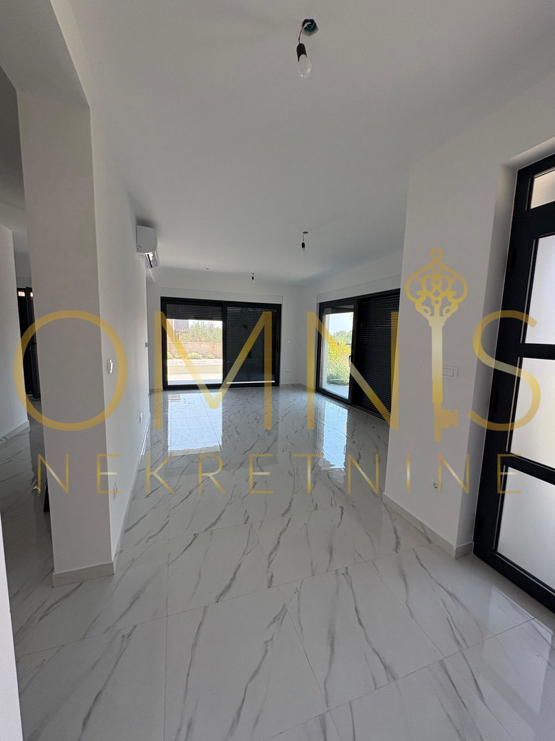 ISOLA DI KRK, CITTÀ DI KRK (dintorni) – Villa moderna di lusso con piscina e vista mare