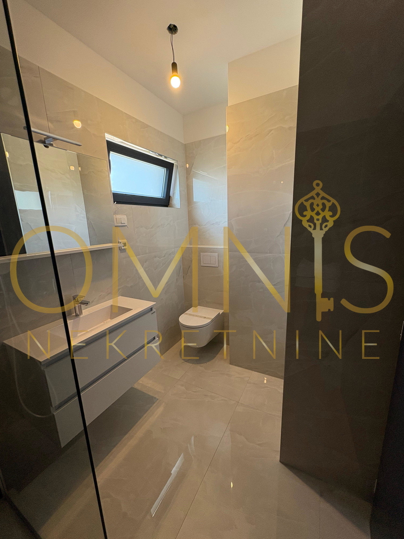 ISOLA DI KRK, CITTÀ DI KRK (dintorni) – Villa moderna di lusso con piscina e vista mare