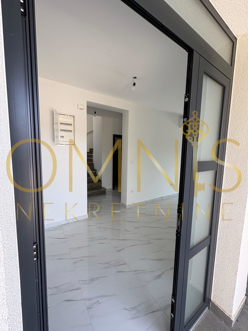 ISOLA DI KRK, CITTÀ DI KRK (dintorni) – Villa moderna di lusso con piscina e vista mare