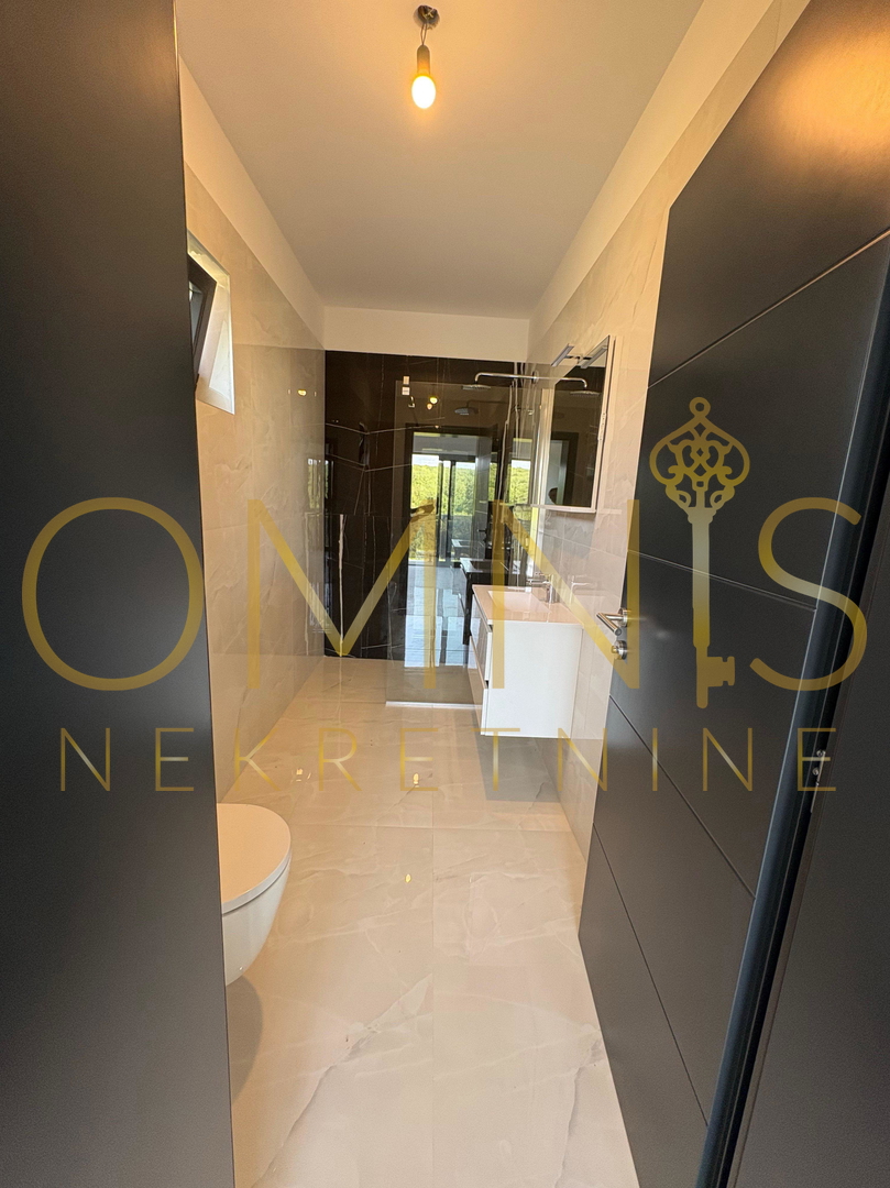 ISOLA DI KRK, CITTÀ DI KRK (dintorni) – Villa moderna di lusso con piscina e vista mare