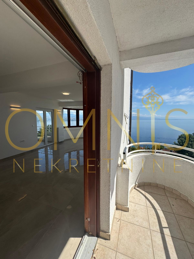 OPATIJA – APPARTAMENTO DI LUSSO CON VISTA PANORAMICA SUL MARE