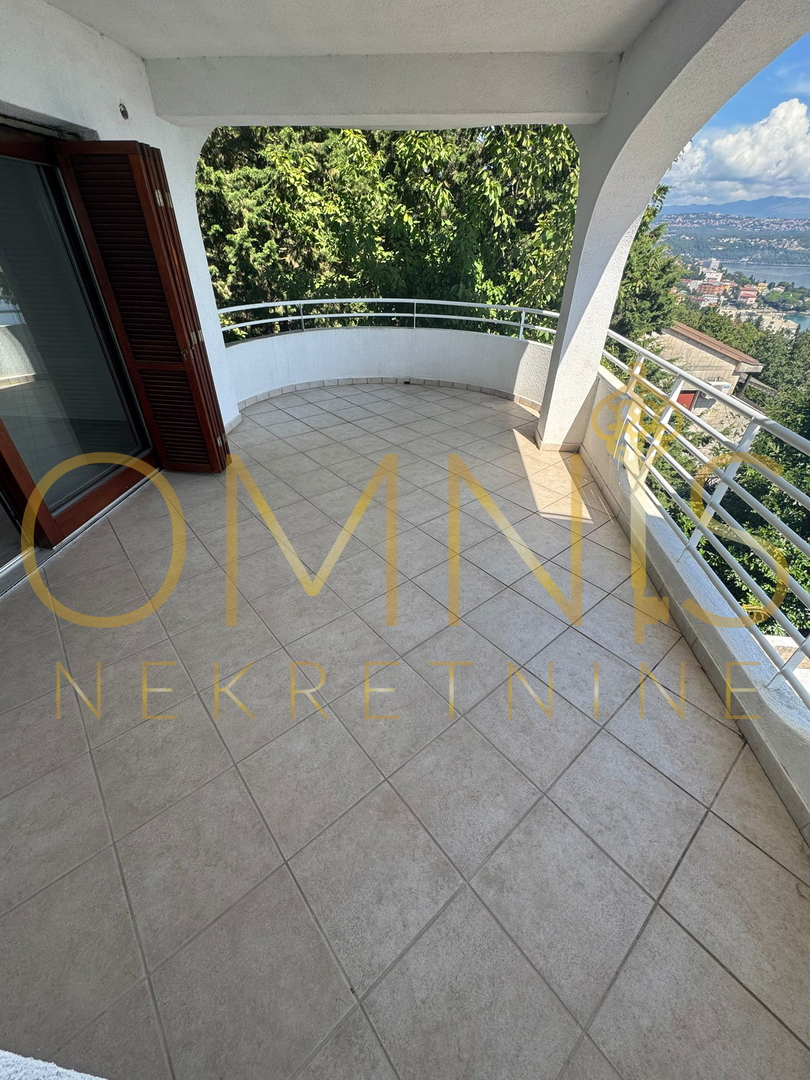 OPATIJA – APPARTAMENTO DI LUSSO CON VISTA PANORAMICA SUL MARE