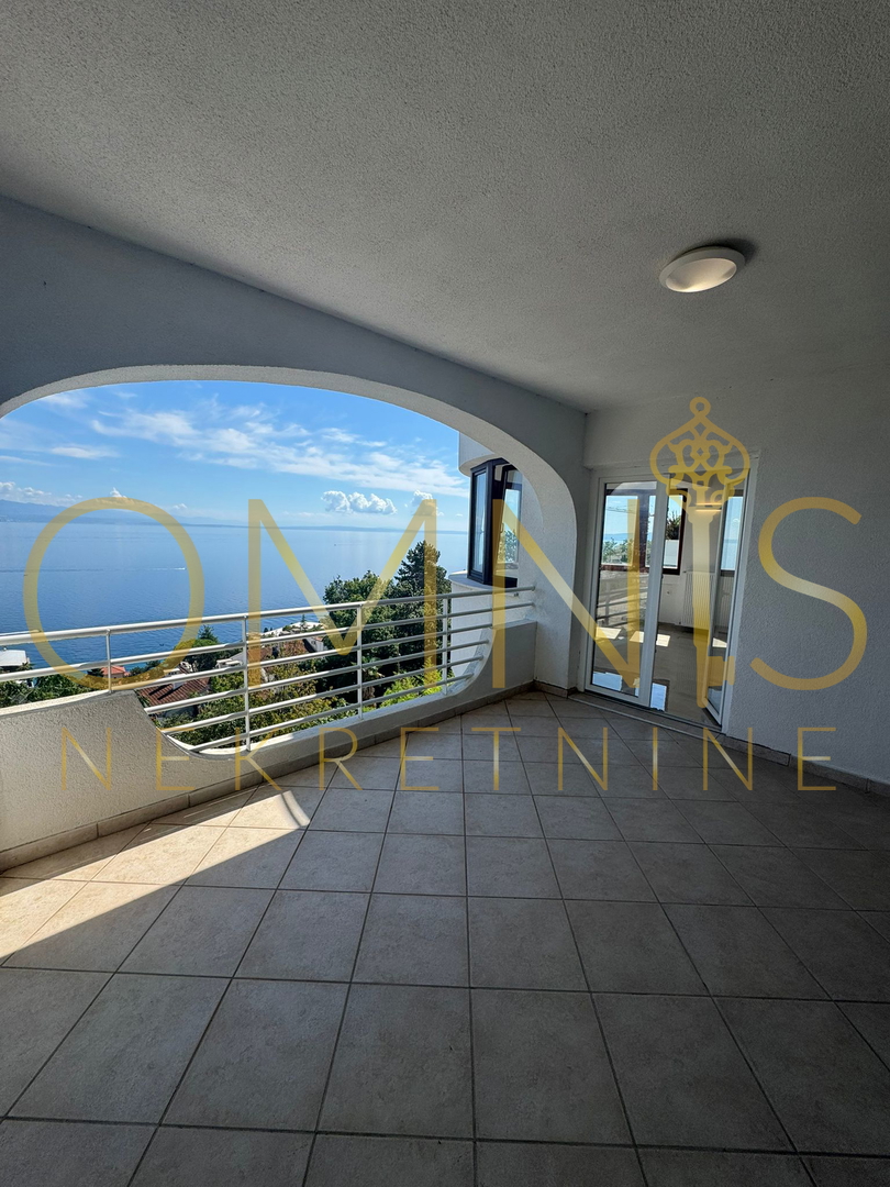 OPATIJA – APPARTAMENTO DI LUSSO CON VISTA PANORAMICA SUL MARE
