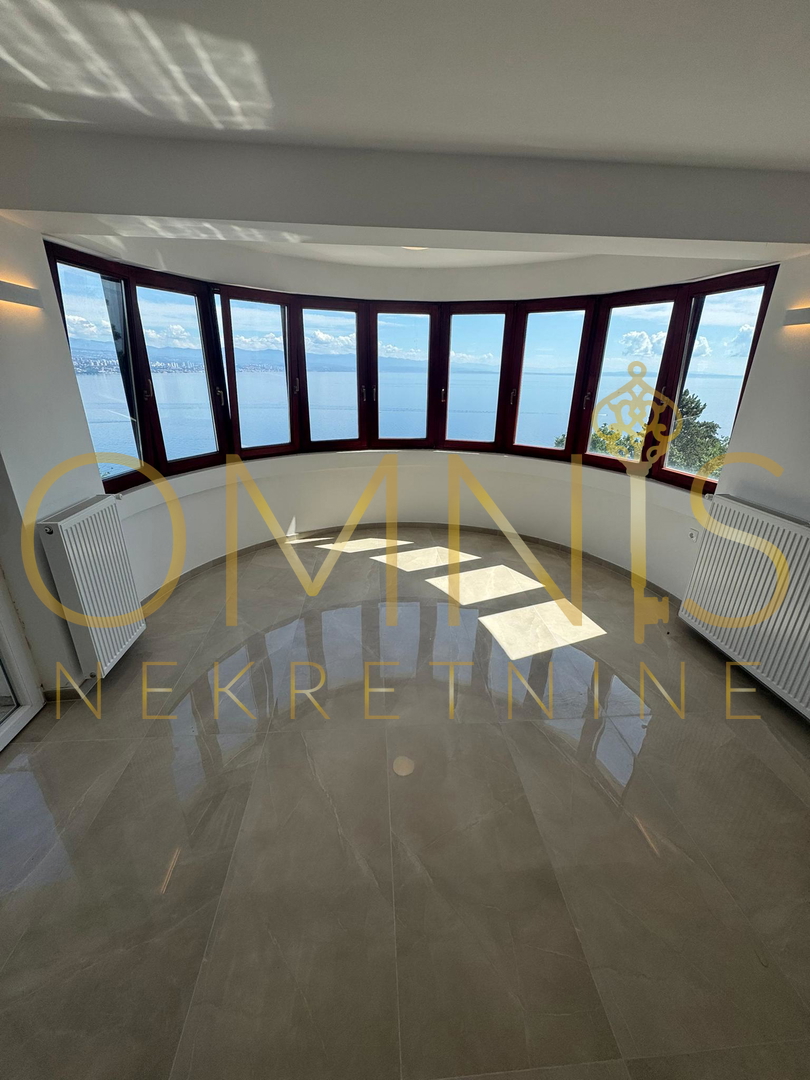 OPATIJA – APPARTAMENTO DI LUSSO CON VISTA PANORAMICA SUL MARE