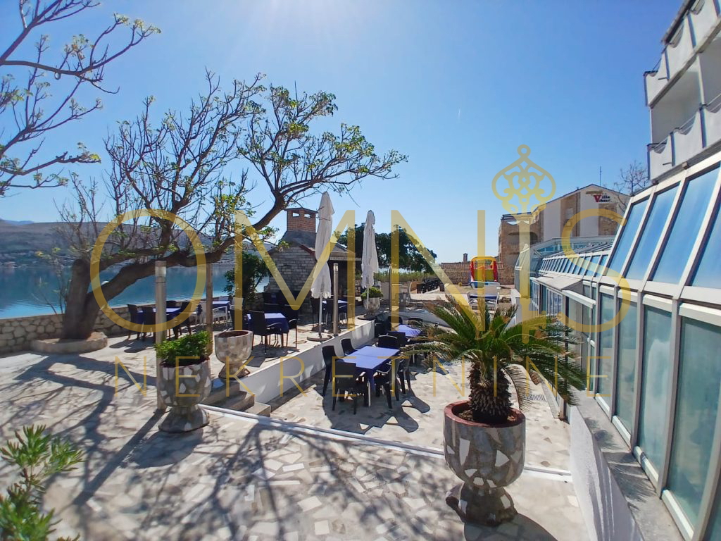 PAG – HOTEL IN PRIMA FILA SUL MARE! STRUTTURA CON ATTIVITÀ AVVIATA