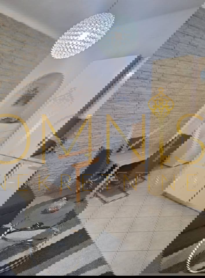 RIJEKA – KOZALA, appartamento completamente arredato di 40 m²