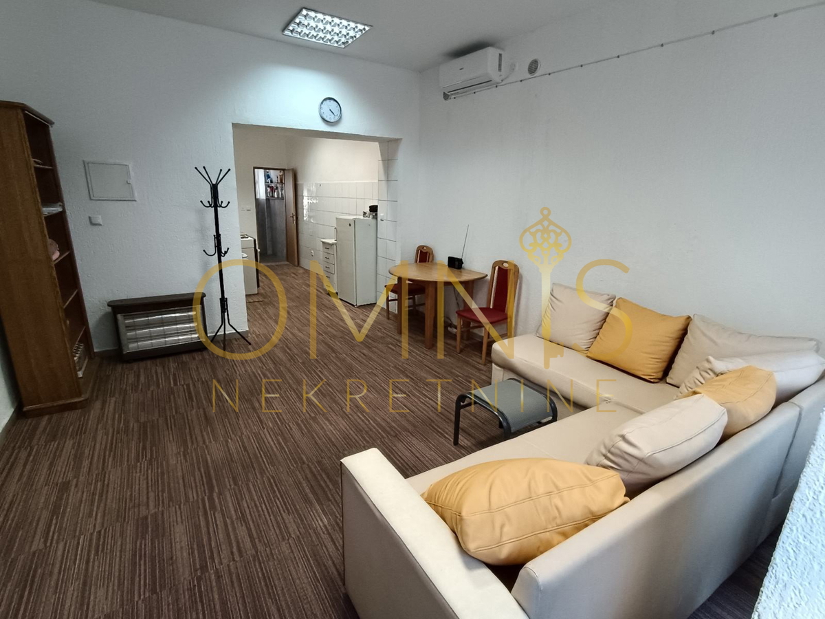 RIJEKA – POTOK, locale residenziale/commerciale 30 m²