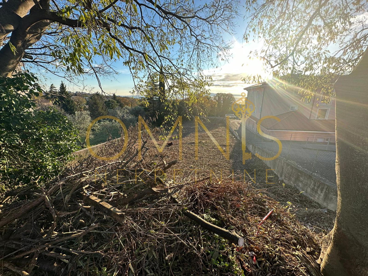 Terreno edificabile a Kostrena con vista mare – 1065 m²
