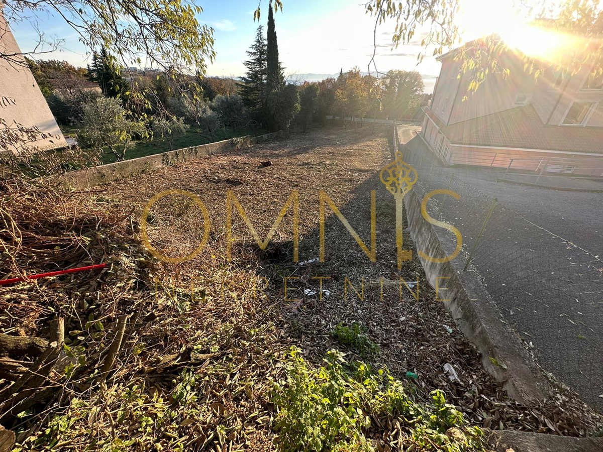Terreno edificabile a Kostrena con vista mare – 1065 m²