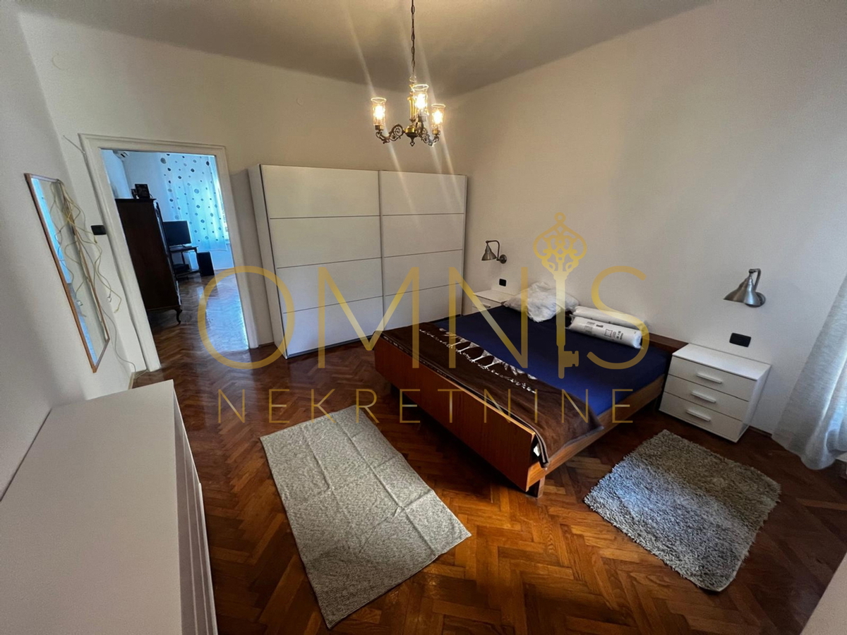 Rijeka, Sušak, appartamento trilocale con soggiorno in affitto