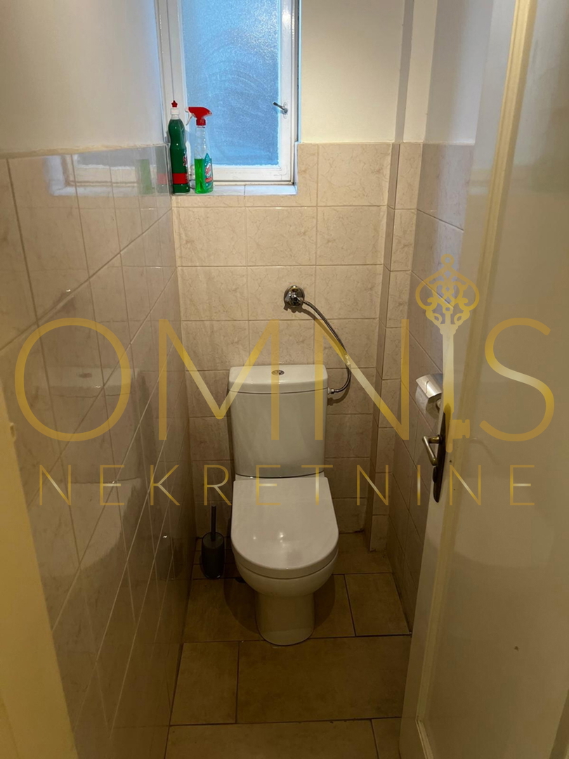 Rijeka, Sušak, appartamento trilocale con soggiorno in affitto