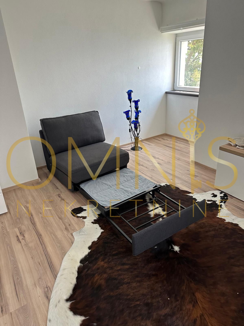 In vendita appartamento trilocale fronte mare – Fiume, 110 m²