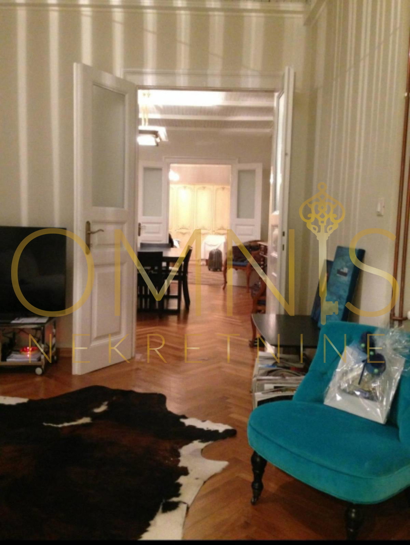 In vendita appartamento trilocale fronte mare – Fiume, 110 m²