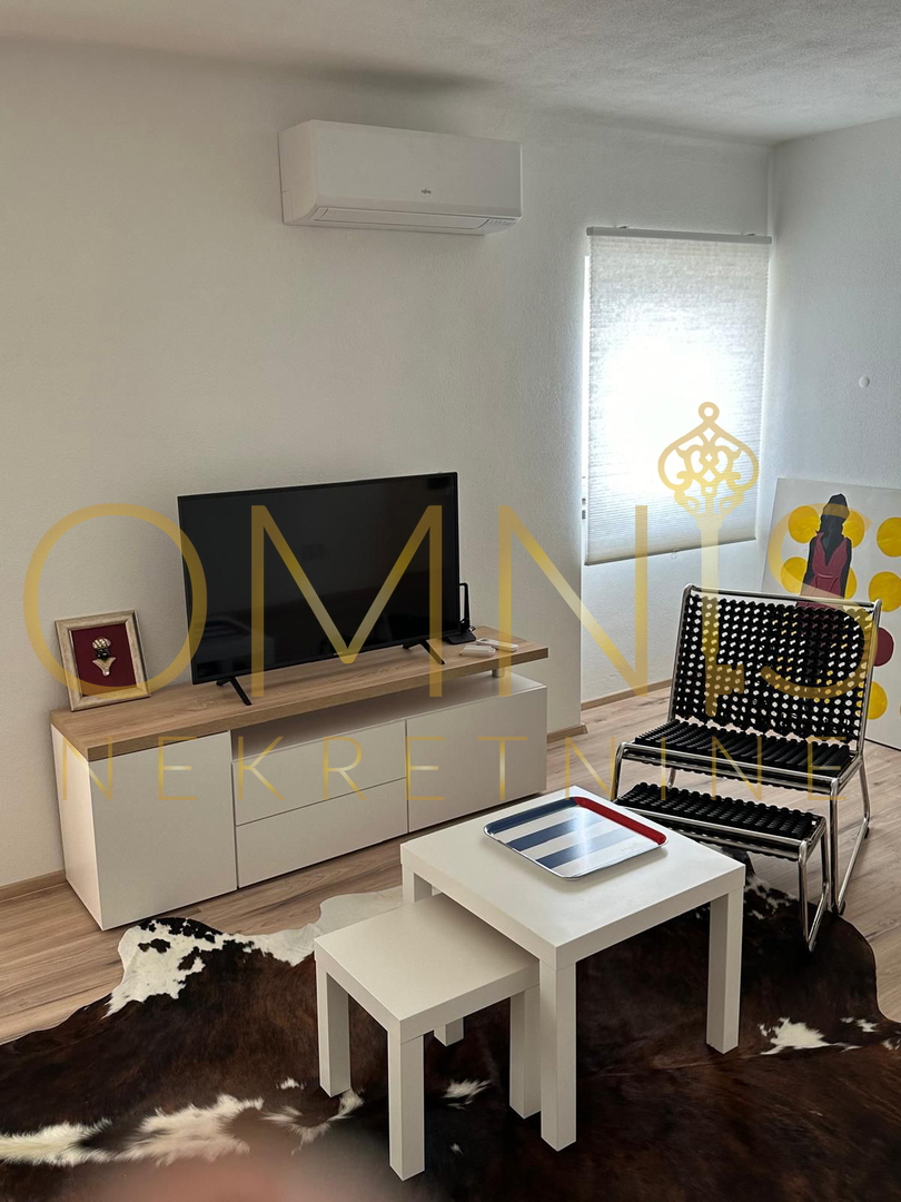 In vendita appartamento trilocale fronte mare – Fiume, 110 m²