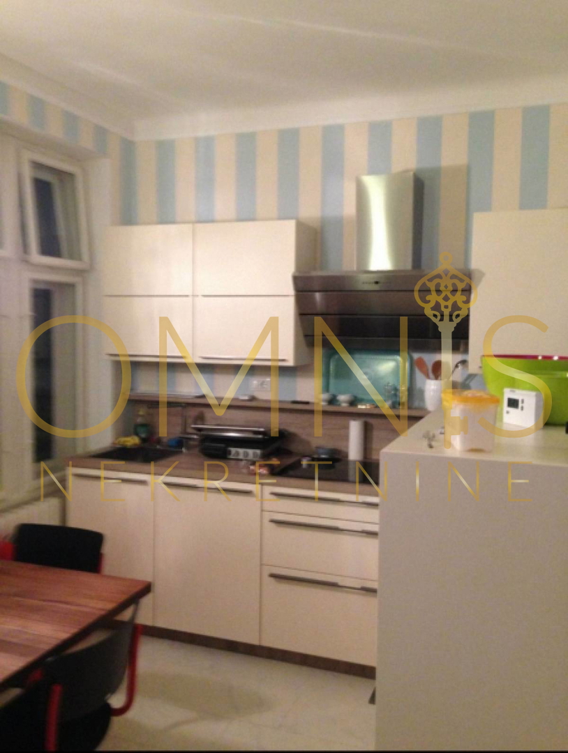 In vendita appartamento trilocale fronte mare – Fiume, 110 m²