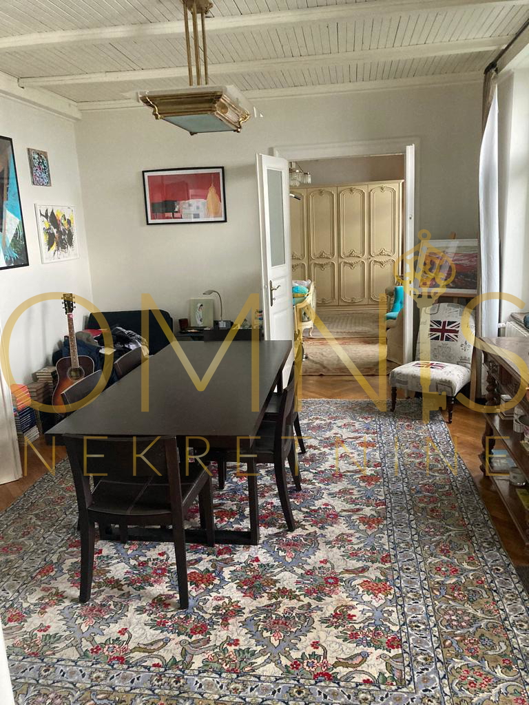 In vendita appartamento trilocale fronte mare – Fiume, 110 m²