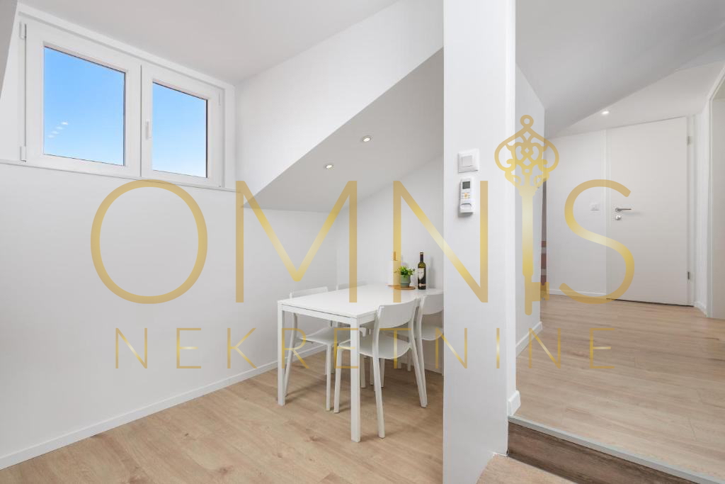 Opatija, centro, 3 camere + soggiorno, 85 m2, in vendita!