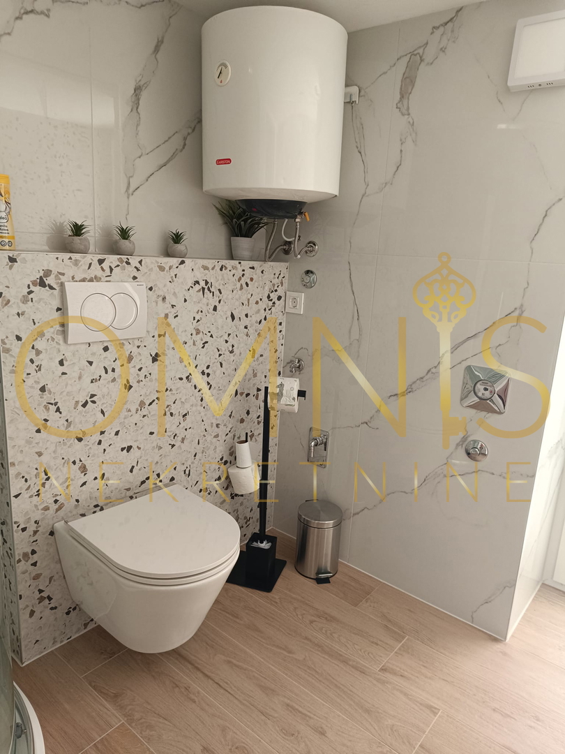 FIUME – BELVEDERE, monolocale ristrutturato con soppalco e balcone