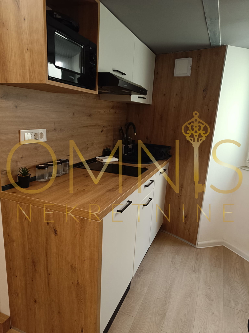 FIUME – BELVEDERE, monolocale ristrutturato con soppalco e balcone