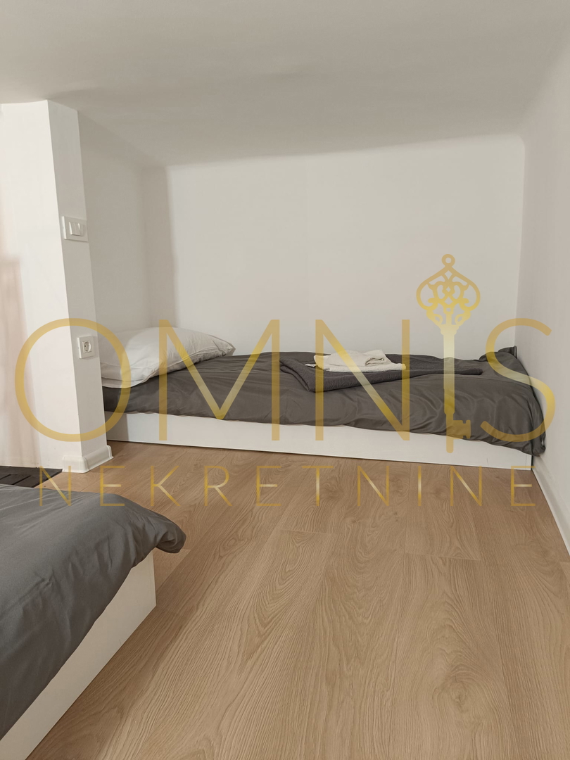 FIUME – BELVEDERE, monolocale ristrutturato con soppalco e balcone