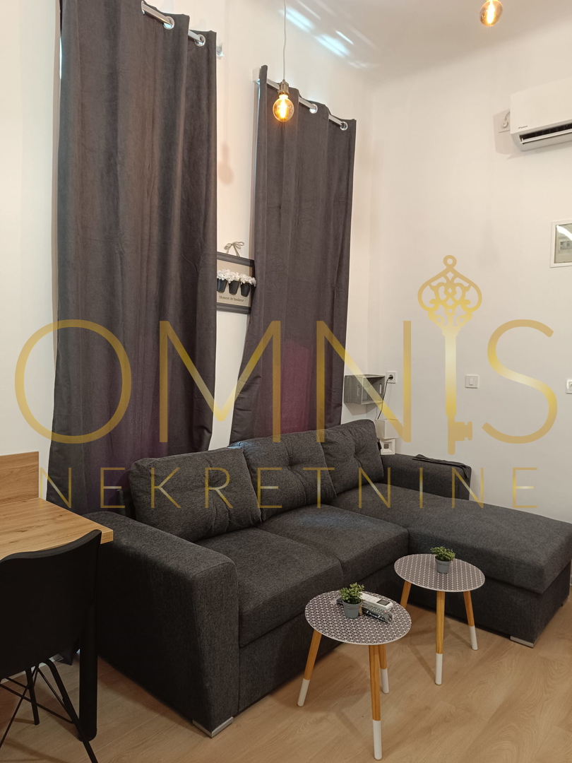 FIUME – BELVEDERE, monolocale ristrutturato con soppalco e balcone