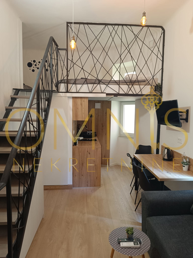 FIUME – BELVEDERE, monolocale ristrutturato con soppalco e balcone