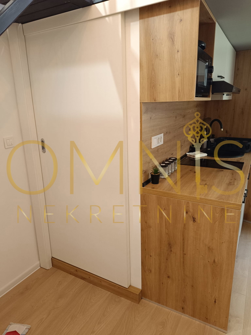 FIUME – BELVEDERE, monolocale ristrutturato con soppalco e balcone