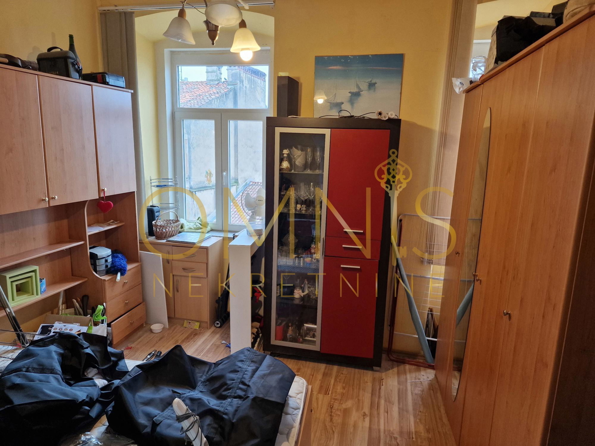 Rijeka - Centro, Appartamento bilocale con due ripostigli – ideale per investimento e appartamenti