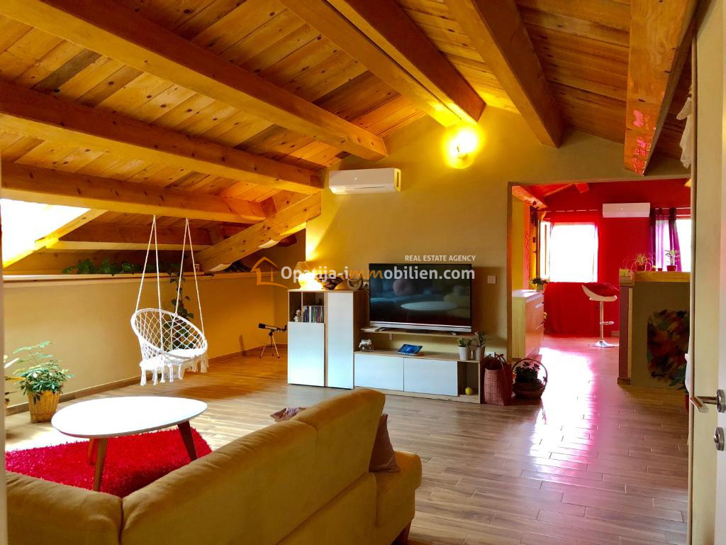 OPATIJA-VILLA CON PISCINA E VISTA MARE
