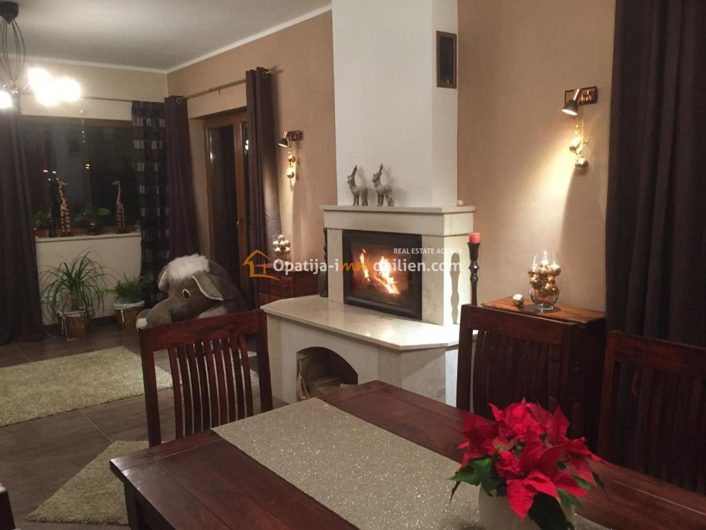 OPATIJA-VILLA CON PISCINA E VISTA MARE
