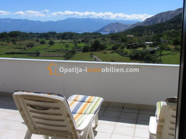 VILLA CON 6 APPARTAMENTI CON PISCINA-BAŠKA