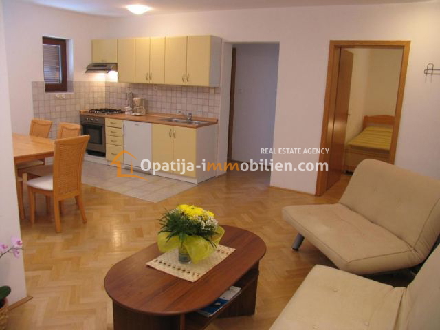 VILLA CON 6 APPARTAMENTI CON PISCINA-BAŠKA