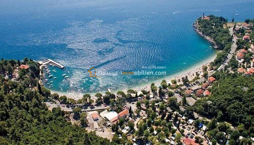 VILLA CON PISCINA - VISTA MARE