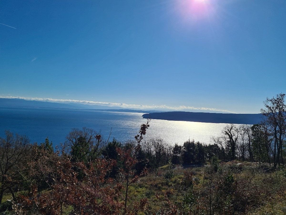 VILLA IN COSTRUZIONE CON SPLENDIDA VISTA MARE E PERMESSO DI COSTRUIRE