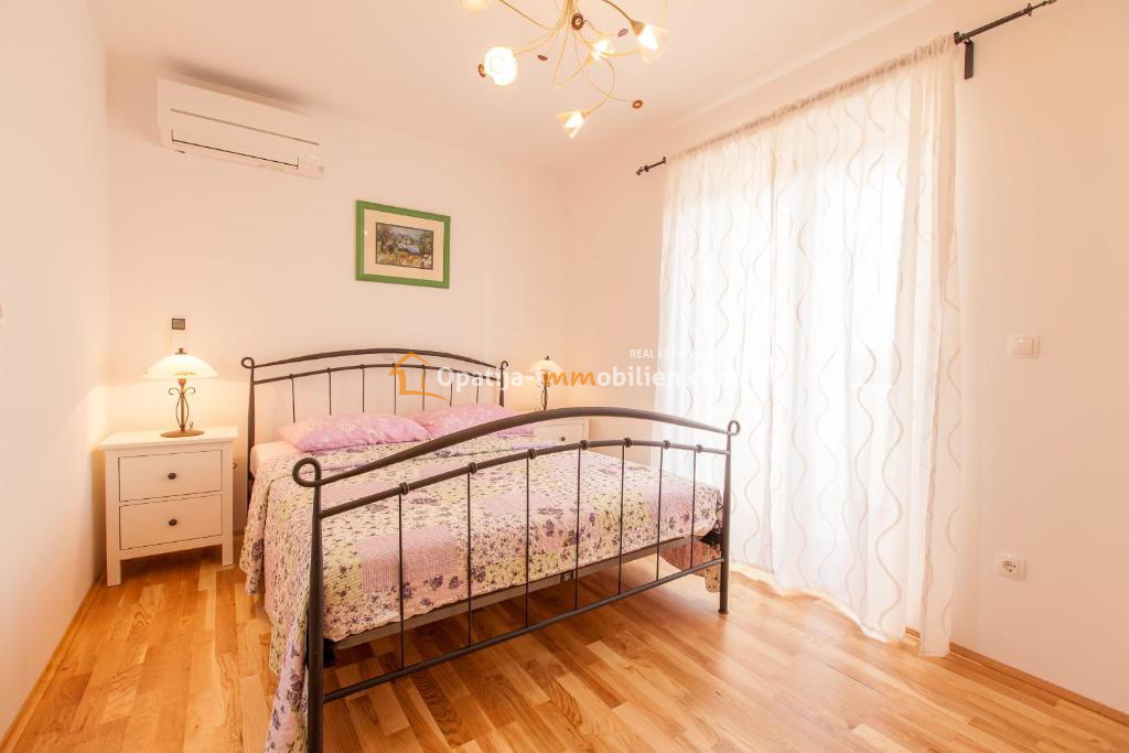 NUOVA VILLA IN PIETRA CON PISCINA-KRK