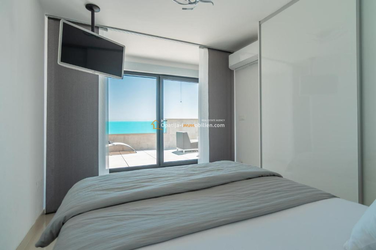 APPARTAMENTO CON PISCINA-OPATIJ RIVIERA