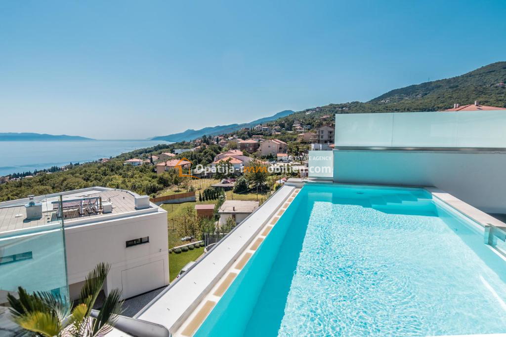 MODERNA VILLA CON PISCINA - RIVIERA DI OPATIJA