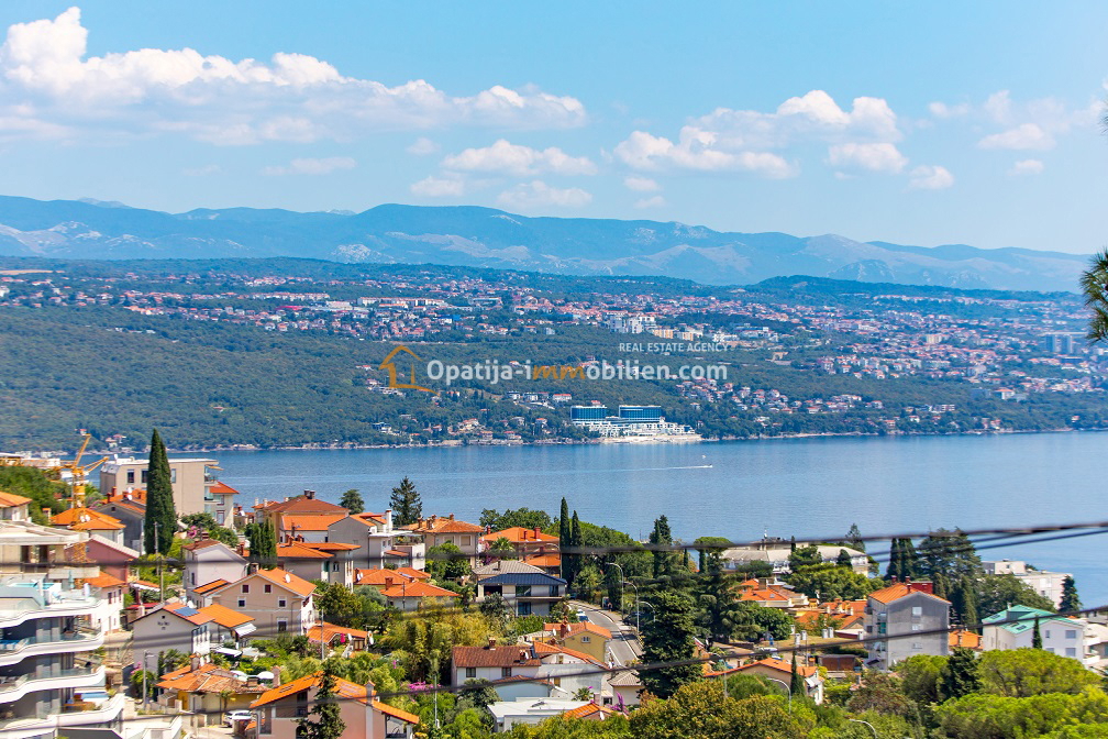 ABBAZIA-APPARTAMENTO AL 1. PIANO IN UNA NUOVA COSTRUZIONE-VISTA MARE