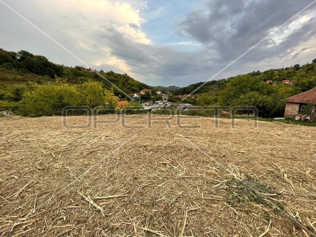 Branovečka cesta , Gornja Dubrava, 1.940,00 m2, 100.000,00 EUR