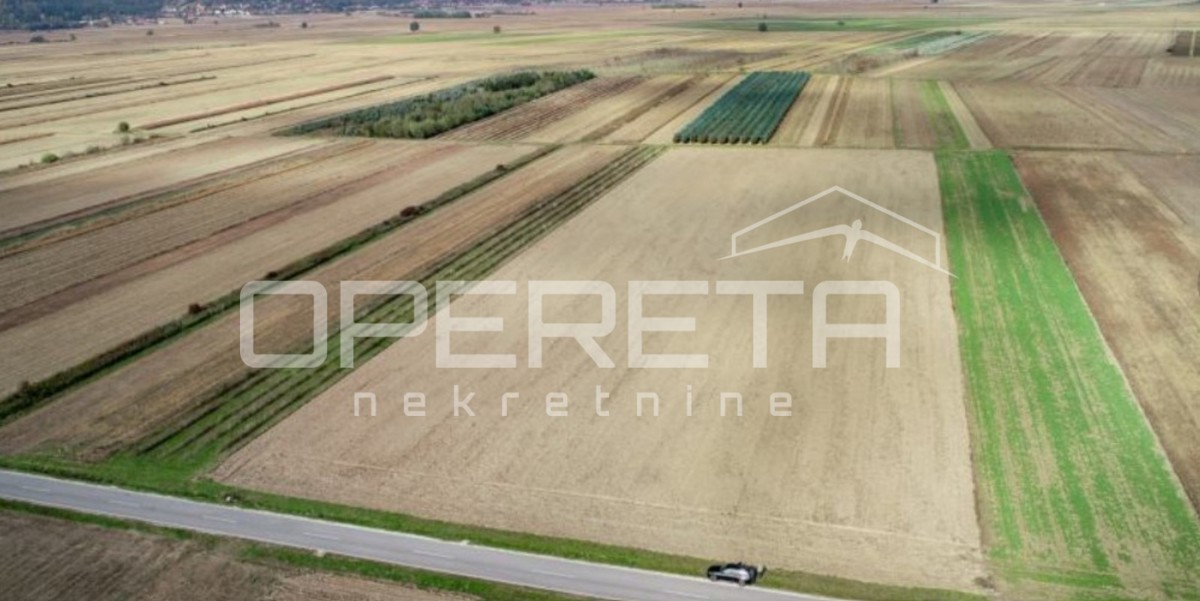 Florijana Bobića bb, Nova Ves Petrijanečka, 28.520,00 m2, 1.283.085,00 EUR