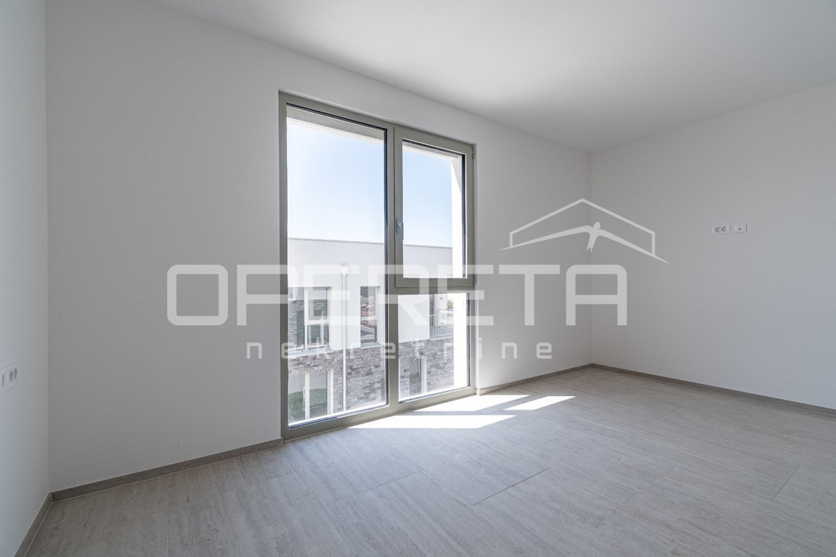 Istria, zona Novigrad – appartamento quadrilocale con vista mare