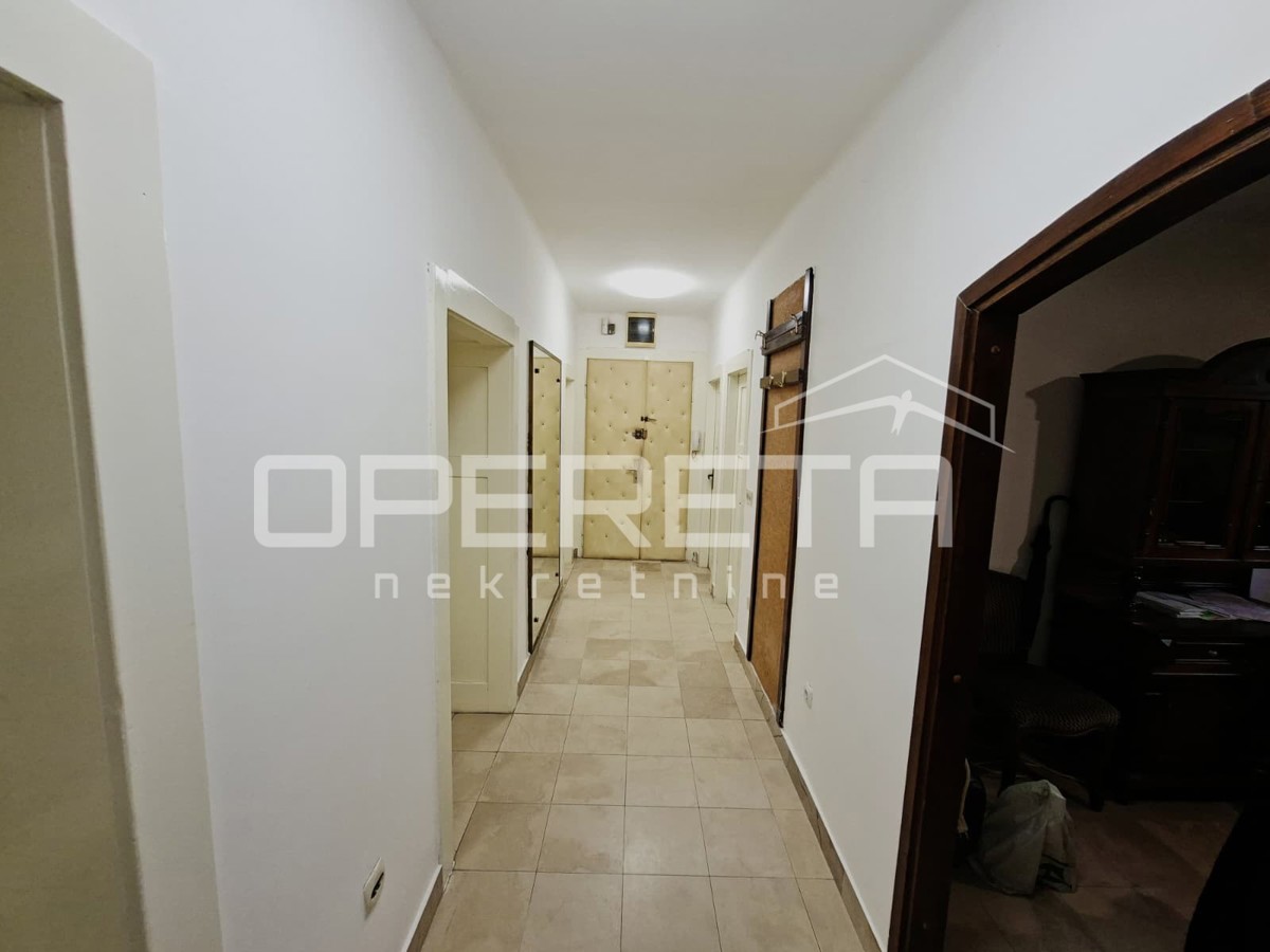Appartamento Split, Manuš, in vendita, 75,81 m2