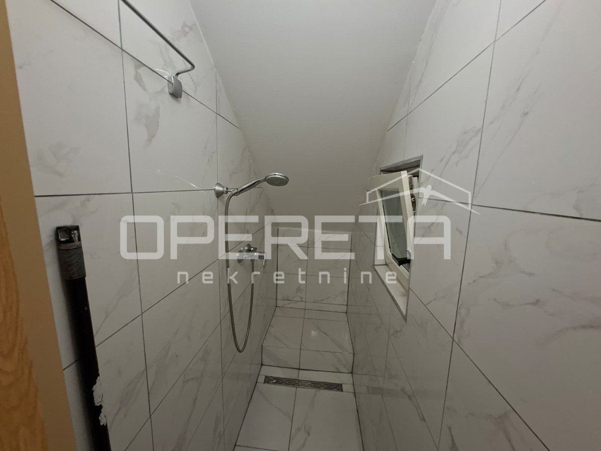 Appartamento con una camera da letto, Varoš 32 m2