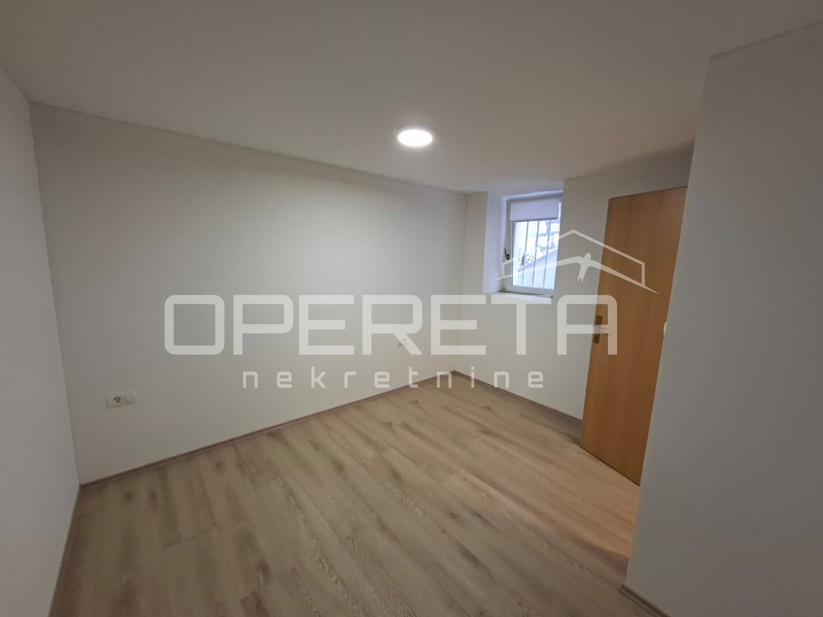 Appartamento con una camera da letto, Varoš 32 m2