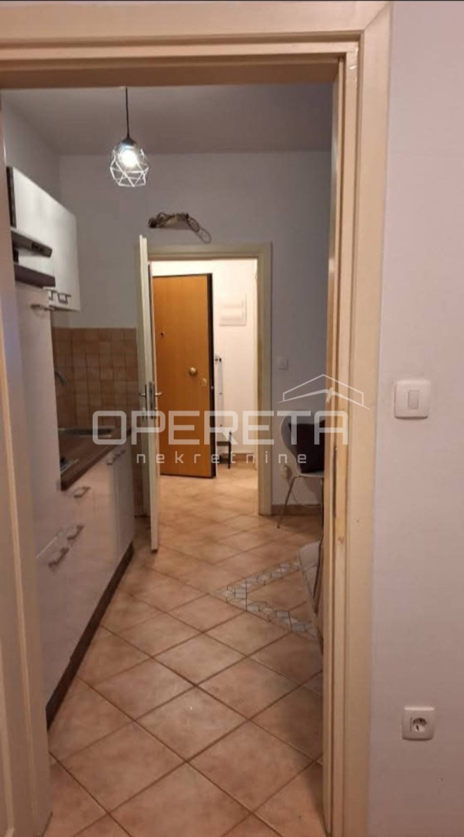 Istria, Rovigno, appartamento di 27 m2 con camera separata vicino al centro