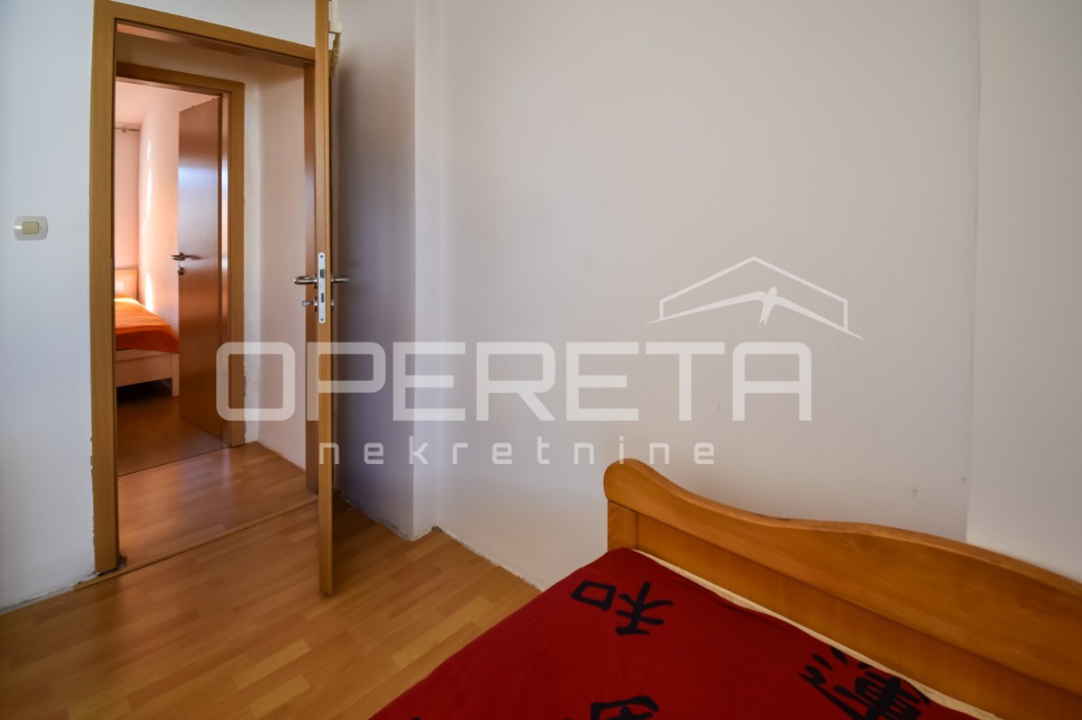 Casa a schiera nel centro storico, Kaštel Lukšić, 90 m2