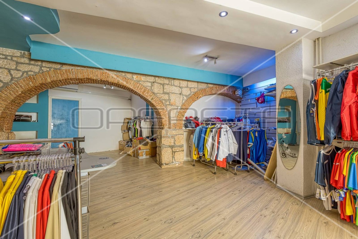 Casa con giardino nel cuore di Rovigno, 316 m2